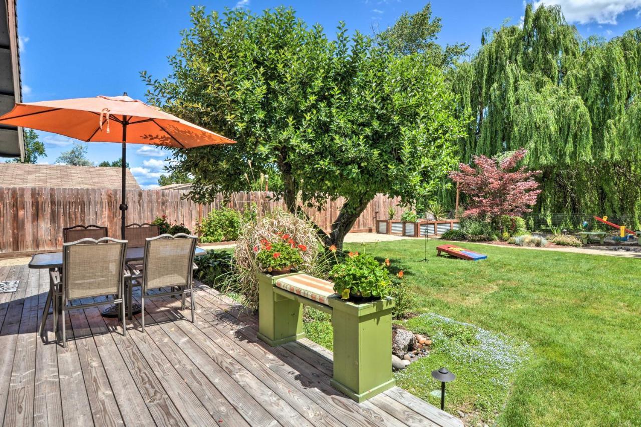 Central Medford Family Retreat With Large Yard! Buitenkant foto